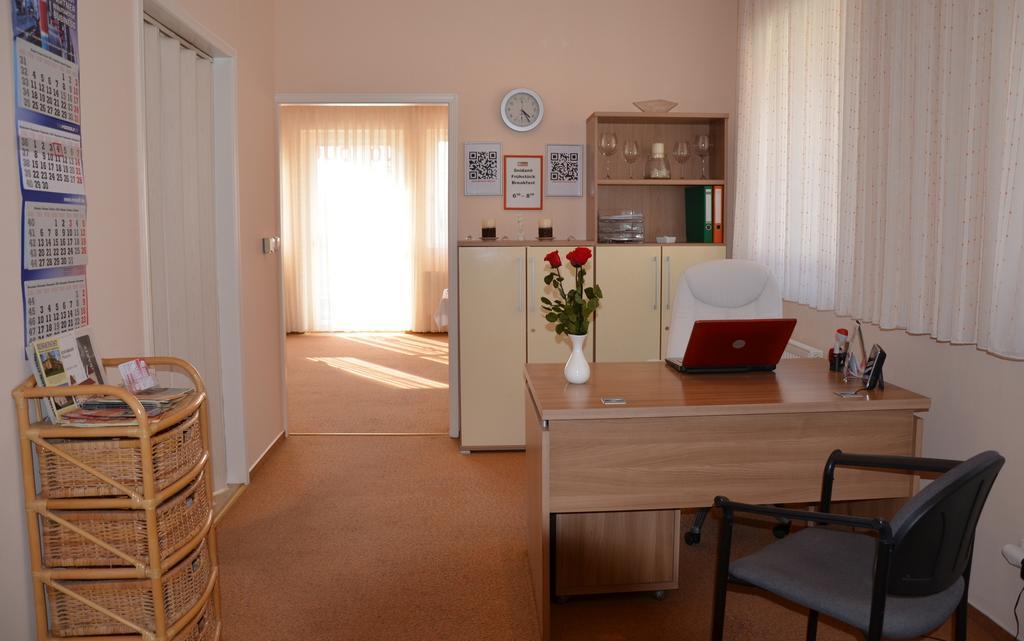 Penzion Duo Mladá Boleslav Exteriör bild